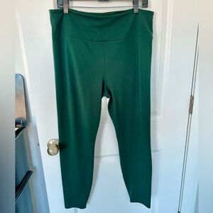 Lou & Grey Green Leggings